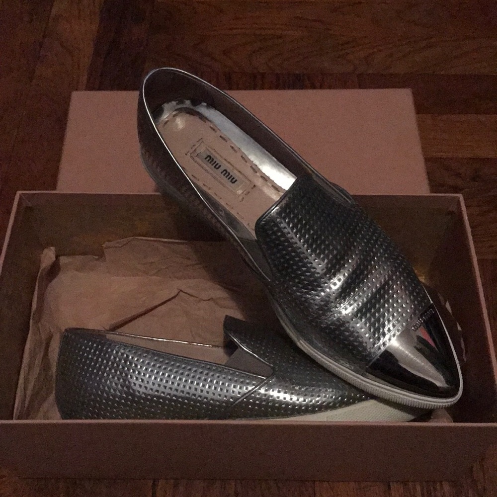 MIU MIU SNEAKERS